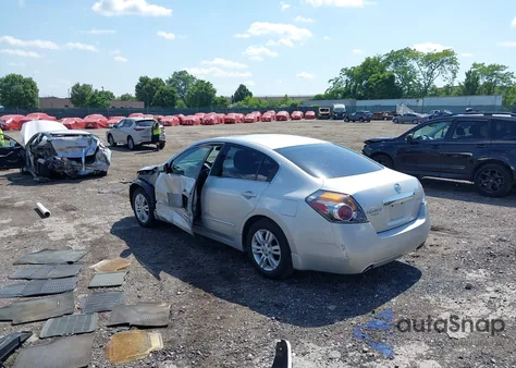 2011 Nissan Altima 2.5 S z USA, uszkodzony, nr VIN 1N4AL2AP0BC120424